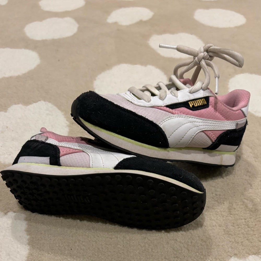 Like new girls puma sneaker size 13
